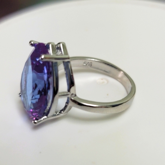 Naturally Color Changing Alexandrite Ring - Picture 7 of 12